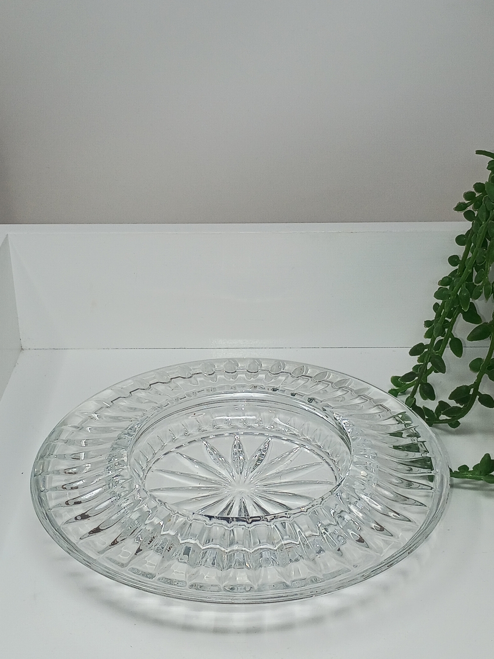 Clear Glass Serving Dish - Wine Bottle Coaster Elegant Starburst Design